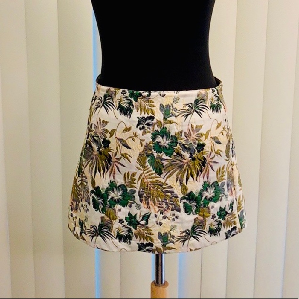 URBAN OUTFITTERS Tropical Mini Skirt.